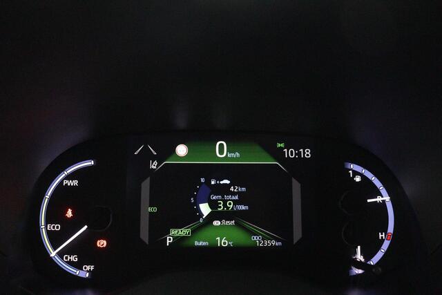 Toyota YARIS Cross 1.5 Hybrid Business Plus | Apple Carplay/Android Auto | Stoel / stuur en voorruitverwarming | Navigatie |