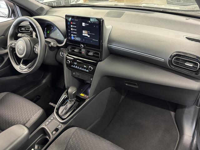 Toyota YARIS Cross 1.5 Hybrid 130 Dynamic | NIEUW ! | LM-Velgen | Clima | Adapt-Cruise | Carplay Winter pakket ( Vestiging - Nieuwegein )