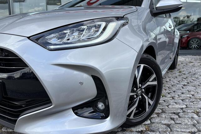 Toyota YARIS 1.5 Hybrid 115 Dynamic Limited Comfort pack , Stuurverwarming, Parkeersensoren.