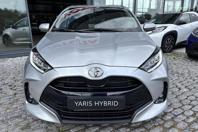 Toyota YARIS 1.5 Hybrid 115 Dynamic Limited Comfort pack , Stuurverwarming, Parkeersensoren.