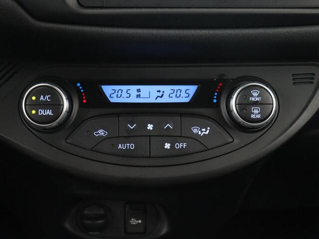 Toyota YARIS 1.5 Hybrid GR Sport | Sportstoelen | Leder/Alcantara | Camera | Climate control | Cruise control | Getint glas | Bluetooth