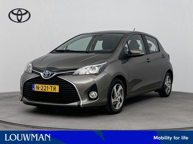Toyota YARIS 1.5 Hybrid Aspiration | LM velgen | Navigatiesysteem | Pre crash systeem |