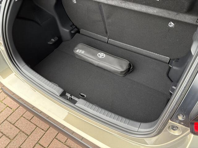 Toyota YARIS 1.5 Hybrid Dynamic 5-drs. CAMERA/CARPLAY/CLIMA/ADAPT.CRUISE/PDC