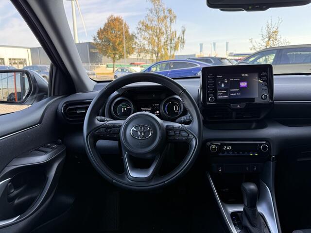 Toyota YARIS 1.5 Hybrid 115 Pk Automaat Dynamic | 16 inch velgen | Cruise Control | Stoelverwarming | Climate Control | Camera | 15.822 Km!!