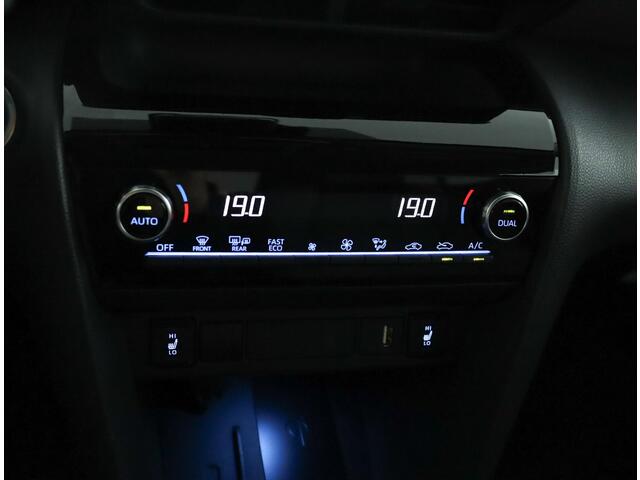 Toyota YARIS Cross 1.5 Hybrid Executive | Head-Up display | Navigatie | Parkeer sensoren |