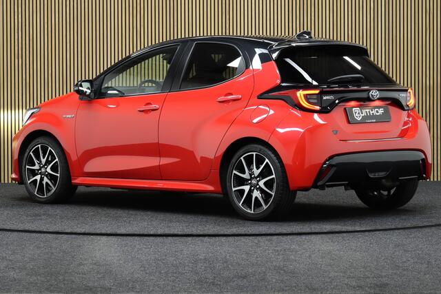 Toyota YARIS 1.5 Hybrid Executive | Adaptive-cruise | Camera | Head-up Display | Clima | Apple Carplay & Android Auto | Maps Navigatie | Leder | Keyless | Stoelverwarming