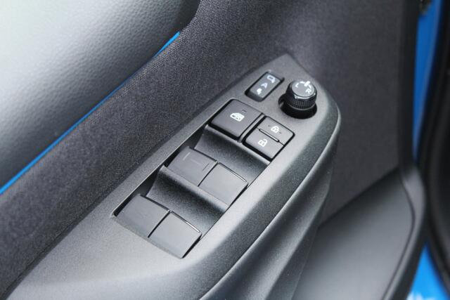 Toyota YARIS 1.5 Hybrid 130 Launch Edition | Glascoating | Nieuwstaat