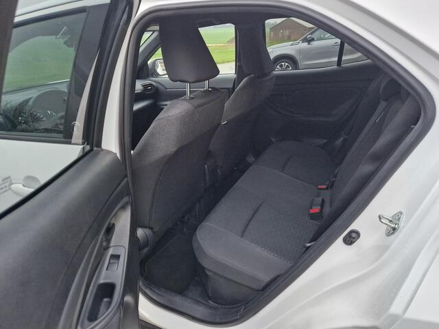 Toyota YARIS Cross 1.5 Hybrid Dynamic TEAM D | PDC V + A | CRUISE | rijklaarprijs !!