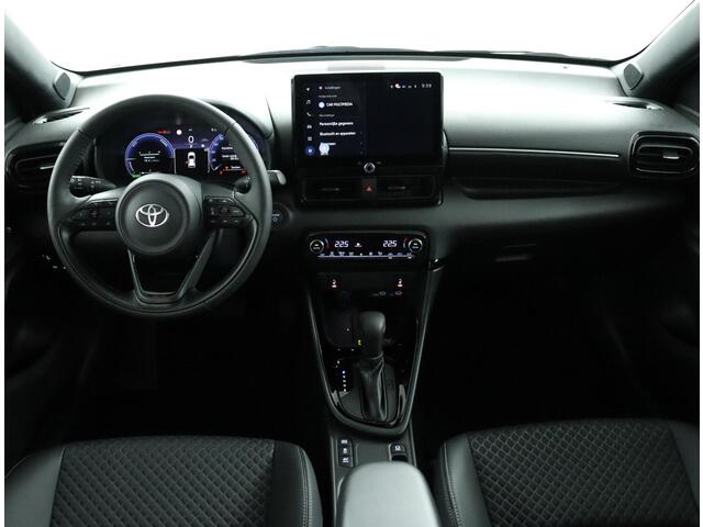 Toyota YARIS 1.5 Hybrid 130 Executive | Parkeer sensoren | Navigatie | Stoelverwarming |