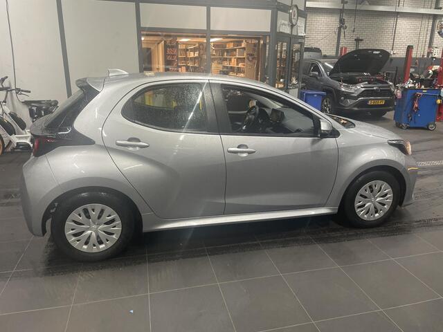 Toyota YARIS 1.5 Hybrid Active | Apple Carplay & AndroidAUTO | Adaptive cruise control | Camera | Garantie tot 10-2031