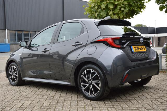 Toyota YARIS 1.5 Hybrid Dynamic LED | CLIMA | CAMERA | HEAD UP