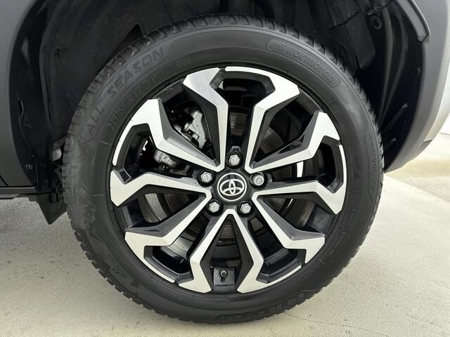 Toyota YARIS Cross 1.5 Hybrid Dynamic Limited | Navi | Stoelverwarming | Parkeersensoren | Lichtmetalen Velgen | Mistlampen |