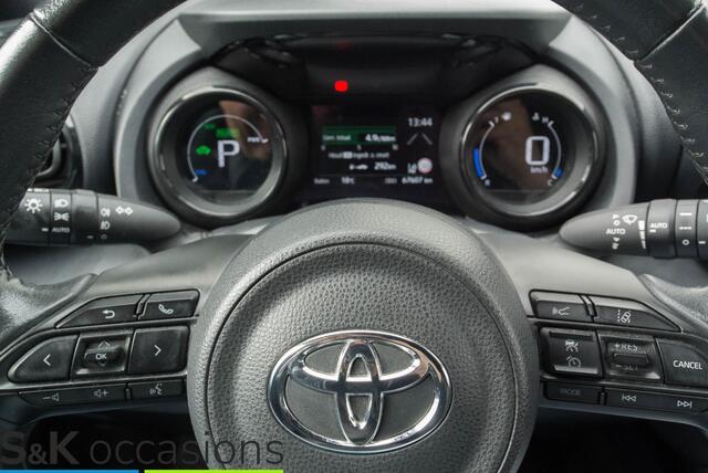 Toyota YARIS 1.5 Hybrid Executive 10 Jaar Garantie!