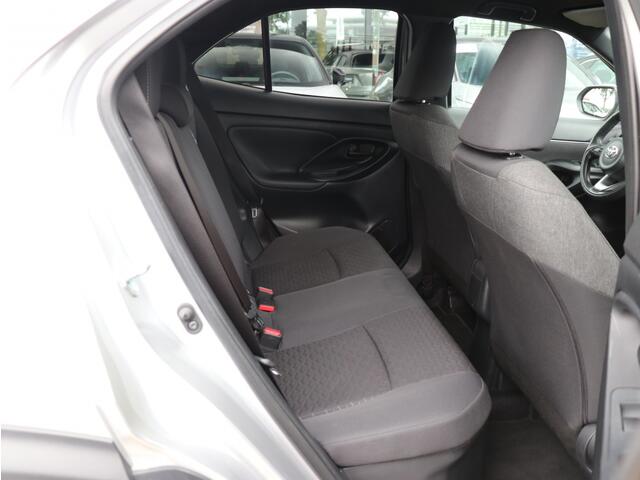 Toyota YARIS 1.5 Hybrid 115 Dynamic I Apple/Android Navi I LED I Camera