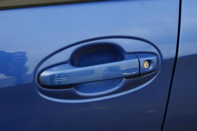 Toyota YARIS 1.5 Hybrid Bi-Tone Plus Stoelverwarming, Apple CarPlay