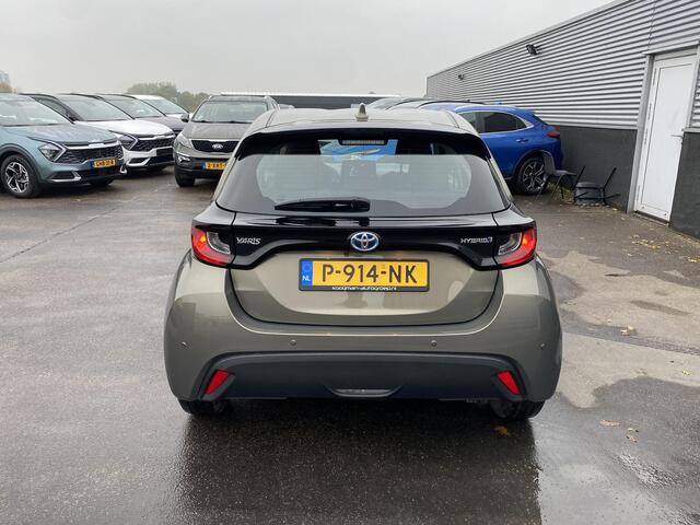 Toyota YARIS 1.5 Hybrid Active Nieuw geleverd en onderhouden Incl: AppleCarPlay/AndroidAuto, Adaptive Cruise control, Climate Control, Metallic lak