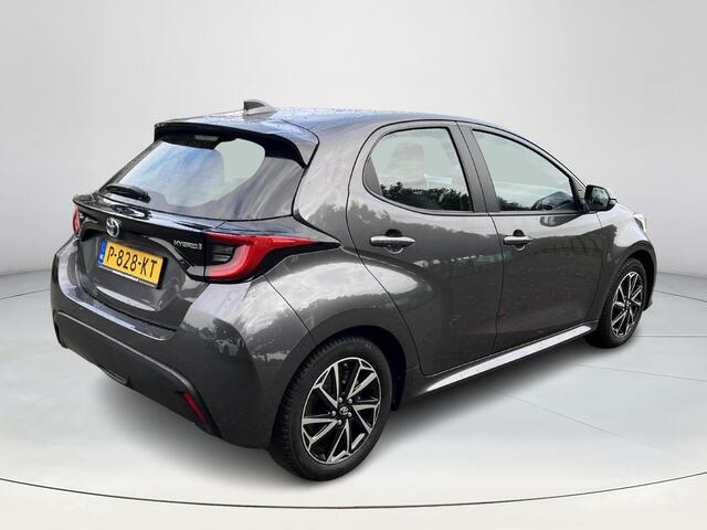 Toyota YARIS 1.5 Hybrid Dynamic | Navigatiesysteem | Keyless entry | CarPlay + Android Auto