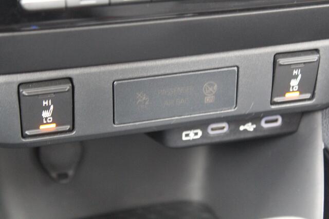 Toyota YARIS 1.5 Hybrid 115 First Edition Special | Rijklaar | Nwe type! | Stoel-/stuurverw. | LED | Apple/Android | Camera | Adaptive cruise