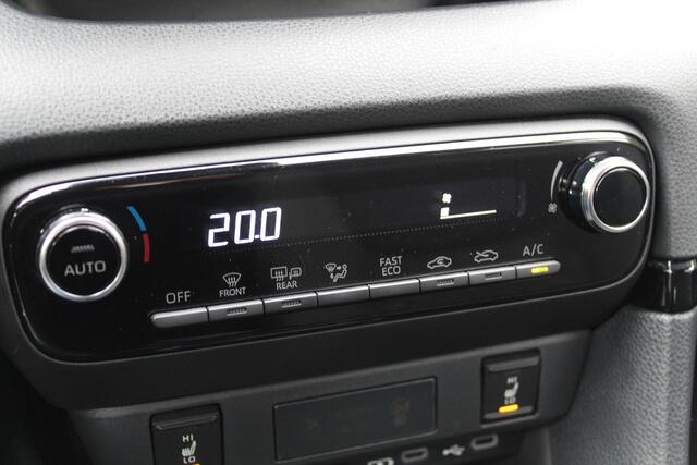 Toyota YARIS 1.5 Hybrid 115 First Edition Special | Rijklaar | Nwe type! | Stoel-/stuurverw. | LED | Apple/Android | Camera | Adaptive cruise