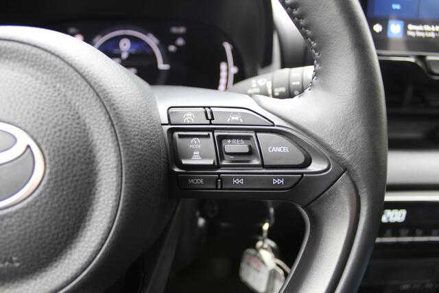 Toyota YARIS 1.5 Hybrid 115 First Edition Special | Rijklaar | Nwe type! | Stoel-/stuurverw. | LED | Apple/Android | Camera | Adaptive cruise