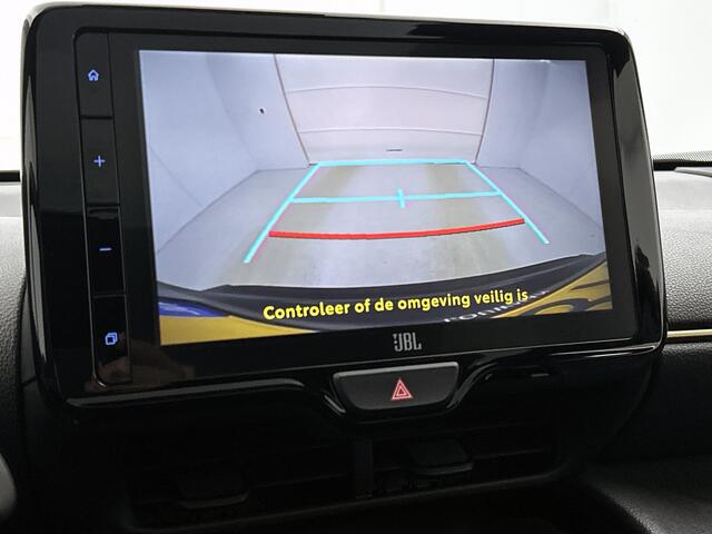 Toyota YARIS Cross 1.5 Hybrid Adventure | Navigatie | JBL | PDC | Elektrische achterklep |