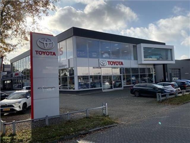 Toyota YARIS Cross 1.5 Hybrid 130 Dynamic | Nieuw en direct leverbaar | Comfort pack en 130 PK |