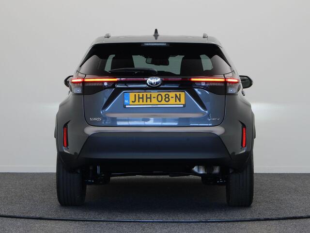 Toyota YARIS Cross 1.5 Hybrid 130 Dynamic | Achteruitrijcamera | Stuur, Voorruit en stoelverwarming | Apple Carplay & Android Auto |