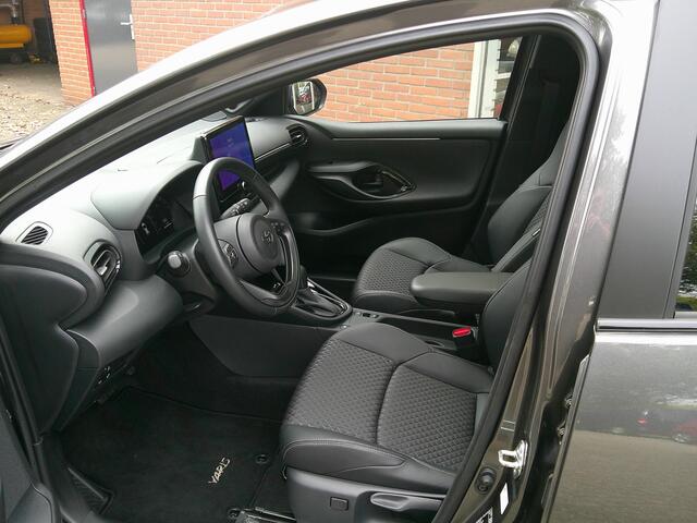 Toyota YARIS 1.5 Hybrid 130 Launch Edition Panoramadak