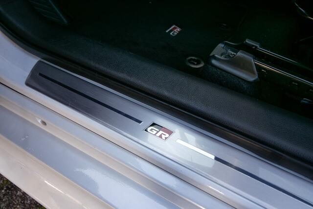 Toyota YARIS 1.5 Hybrid 130 GR Sport - Pano dak | Ad. Cruise | Stoelverw. | Cam | Nav