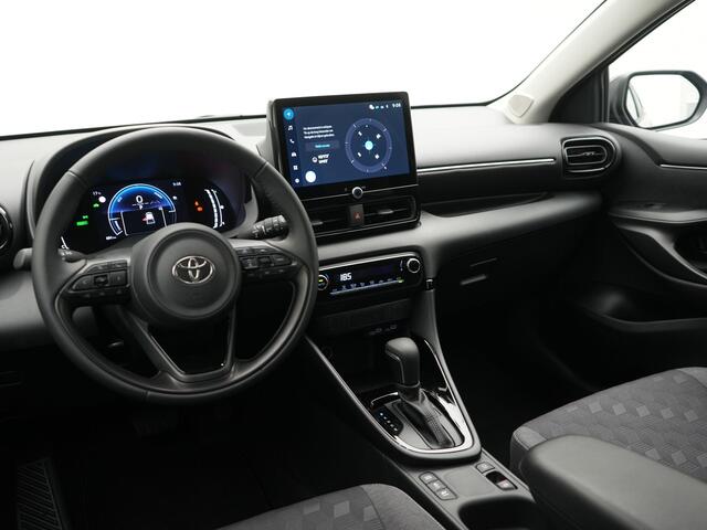 Toyota YARIS 1.5 Hybrid 115 Dynamic reco DEMO?