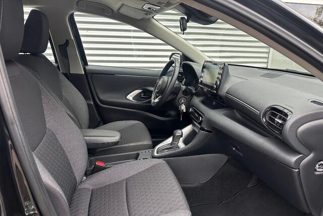 Toyota YARIS 1.5 Hybrid Active Navi / Carplay