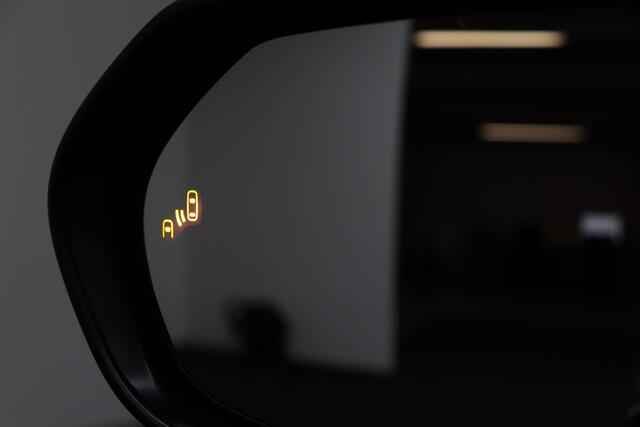 Toyota YARIS Cross 1.5 Hybrid 115 First Edition | Comfort Pack | Nieuw uit voorraad leverbaar | Adaptive-cruise | Apple Carplay & Android Auto | Camera | Keyless | Navigatie | Dodehoekdetectie