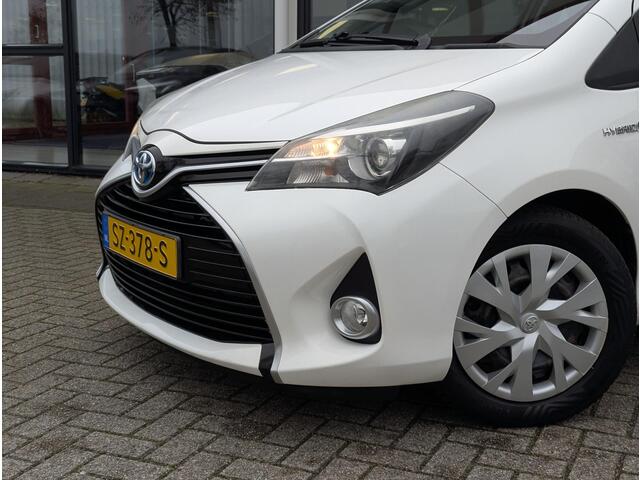 Toyota YARIS 1.5 Hybrid Now | Cruise Control | Climate control | Camera | Bluetooth | All Season