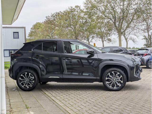 Toyota YARIS Cross 1.5 Hybrid 130 Dynamic + Comfort Pack | Stoel- stuurverwarming | PDC V+A | ACC | Camera | Keyless | Qi-Lader