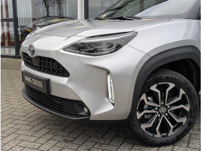 Toyota YARIS Cross 1.5 Hybrid 130 Dynamic + Comfort Pack | Stoel- stuurverwarming | PDC V+A | ACC | Camera | Keyless | Qi-Lader