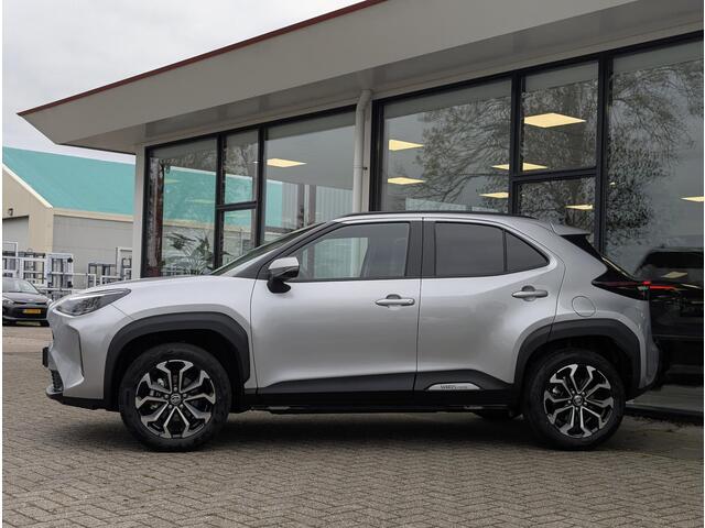 Toyota YARIS Cross 1.5 Hybrid 130 Dynamic + Comfort Pack | Stoel- stuurverwarming | PDC V+A | ACC | Camera | Keyless | Qi-Lader