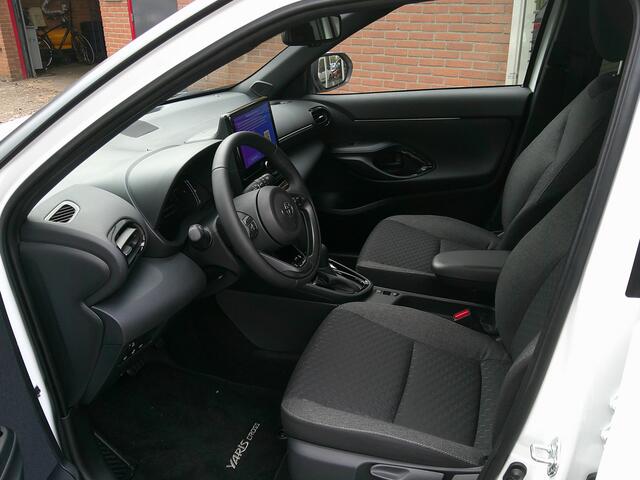 Toyota YARIS Cross 1.5 Hybrid 130 Dynamic Bi-tone