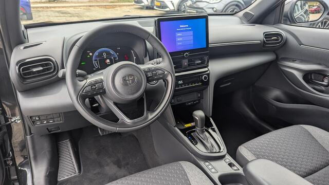 Toyota YARIS Cross 1.5 Hybrid 130 Dynamic | Comfort pack | Blind spot | Sensoren