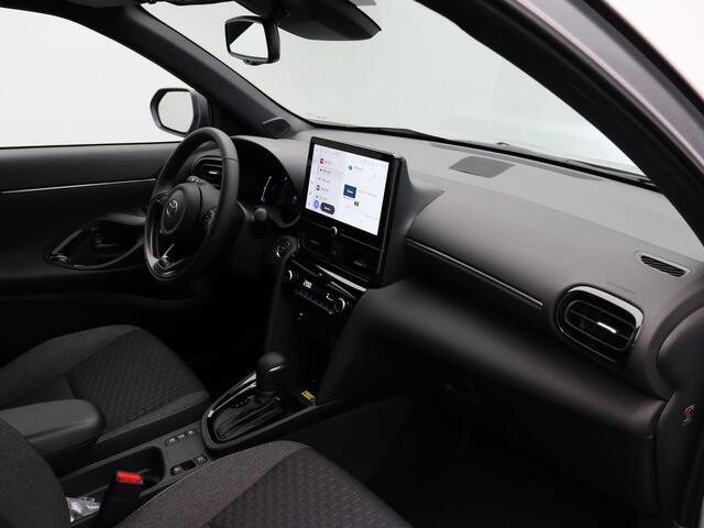 Toyota YARIS Cross 1.5 Hybrid 130 Dynamic | Achteruitrijcamera | Stuur, Voorruit en stoelverwarming | Apple Carplay & Android Auto |