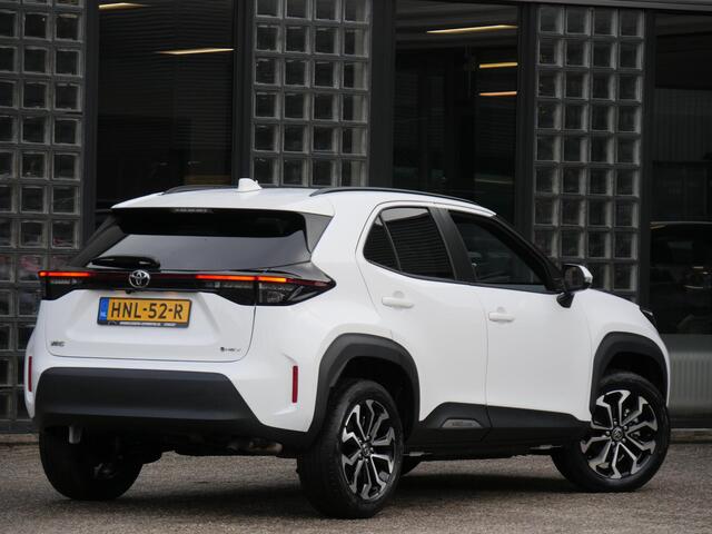 Toyota YARIS Cross 1.5 HYBRID 130PK/ CARPLAY/ WINTER PAKKET/ LED PAKKET