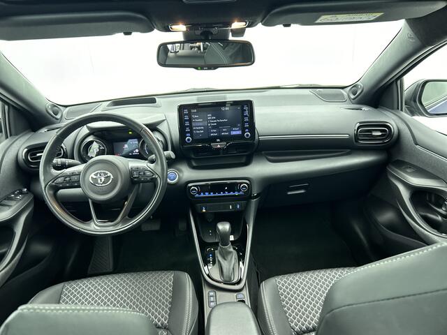 Toyota YARIS 1.5 Hybrid Executive | 1e Eigenaar | BTW'er | Panordamadak | Stoel + Stuurverwarming | JBL | Head up Display |