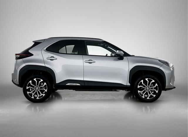 Toyota YARIS Cross 1.5 Hybrid 130 Dynamic Comfort Pack | DEMO & DIRECT LEVERBAAR | STOEL + STUUR VERWARMING | BLINDSPOT |