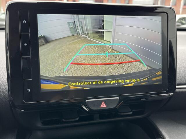 Toyota YARIS Cross 1.5 Hybrid Dynamic Dakdragers