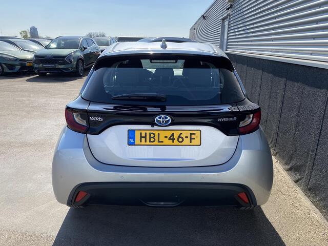 Toyota YARIS 1.5 Hybrid Business Plus Parkeersensoren voor + achter, Stoelverwarming, Apple carplay en/of Android auto navigatie, Adaptieve cruise control, Climate control, Achteruitrijcamera, BTW-auto