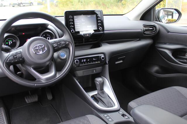 Toyota YARIS 1.5 Hybrid Dynamic | Rijklaar | Apple/Android | Smartkey | LED | Camera | Clima | Adap.cruise | NL-auto