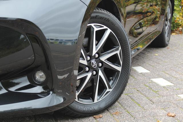 Toyota YARIS 1.5 Hybrid Dynamic | Rijklaar | Apple/Android | Smartkey | LED | Camera | Clima | Adap.cruise | NL-auto