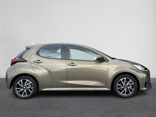 Toyota YARIS 1.5 Hybrid Dynamic LED | Navi-by-app | ACC | Camera | Clima | 16 inch LM-velgen ( Vestiging - Nieuwegein )