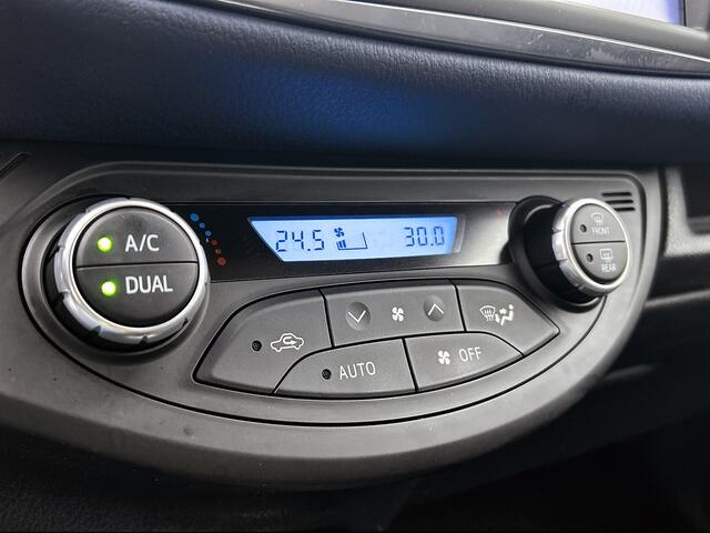 Toyota YARIS 1.5 Hybrid Bi-Tone | Afneembare trekhaak | Navigatie | Cruise Control |