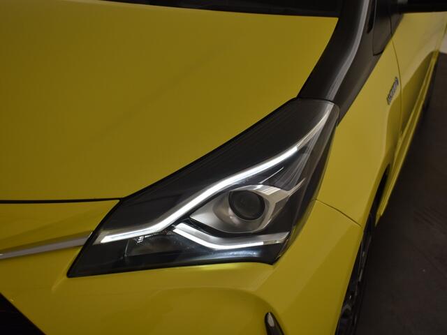 Toyota YARIS 1.5 Hybrid Bi-Tone | Panoramadak | Stoelverwarming | Navigatie