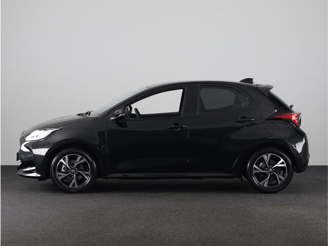 Toyota YARIS 1.5 Hybrid 115 Dynamic *NIEUW* | Direct leverbaar! | Comfort Pack | Apple Carplay -/ Android Auto | Parkeercamera |